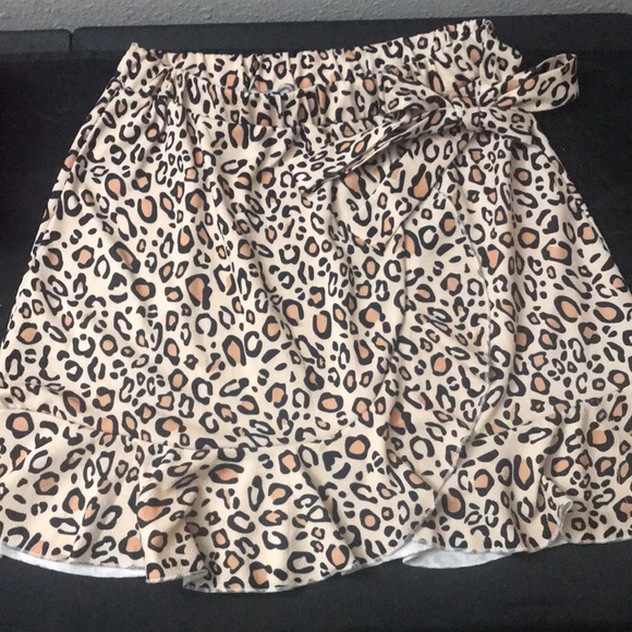Leopard Ruffle Skirt - Picture 5 of 6